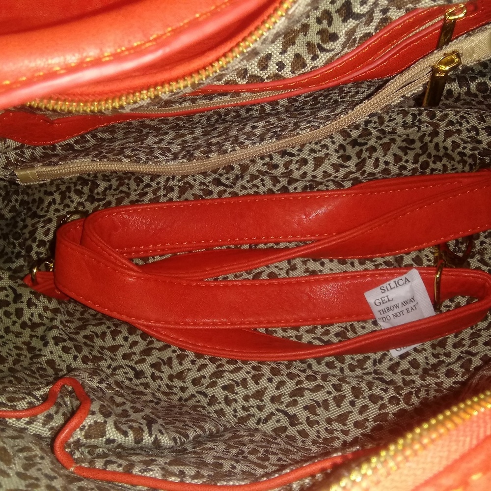 Purse - Picture 2 of 2